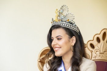 Minerva Hernández, una Reina que vive el Carnaval desde niña