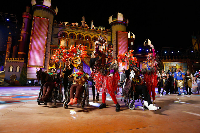 Con la Gala de la Integración el parque de Santa Catalina ha vivido una de las noches más entrañables del Carnaval
