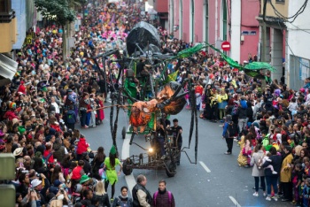 Más de sesenta mil personas disfrutaron de unas masacaritas en familia en el Martes de Carnaval