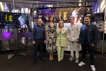 Santa Catalina revive la inauguración de Studio 54 para coronar a la Reina del Carnaval