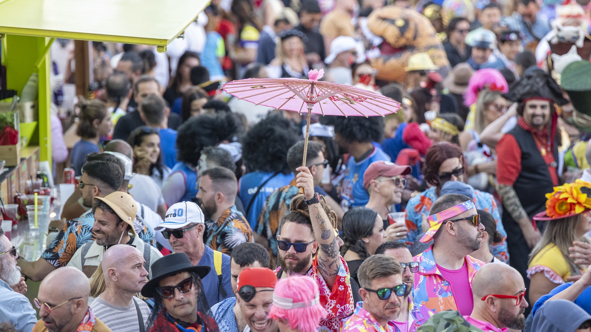 carnival goers